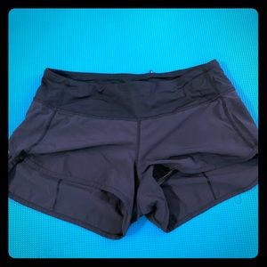 Lululemon shorts size 6